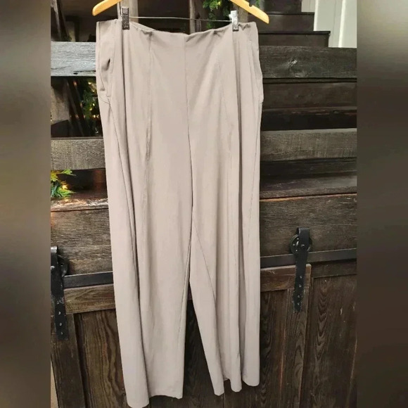 GAP Powersoft Go Dry Taupe Women's Athleisure Wide Leg Pants | Sz XL - Picture 1 of 6